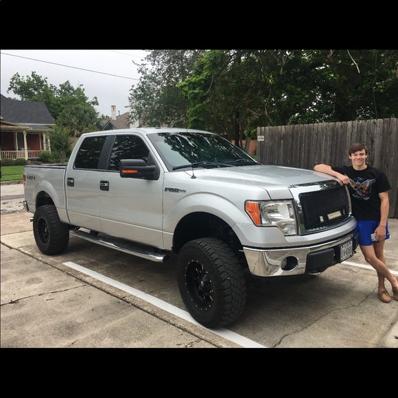 Meet your Posher, Grey - Picture 1 of 1